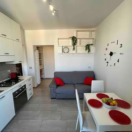 Duomo-15 Min & Ospedale-10 Min Apartment *